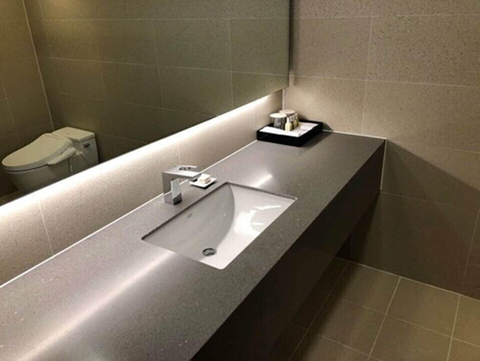 Bathroom 5, Hotel Susung, Buk