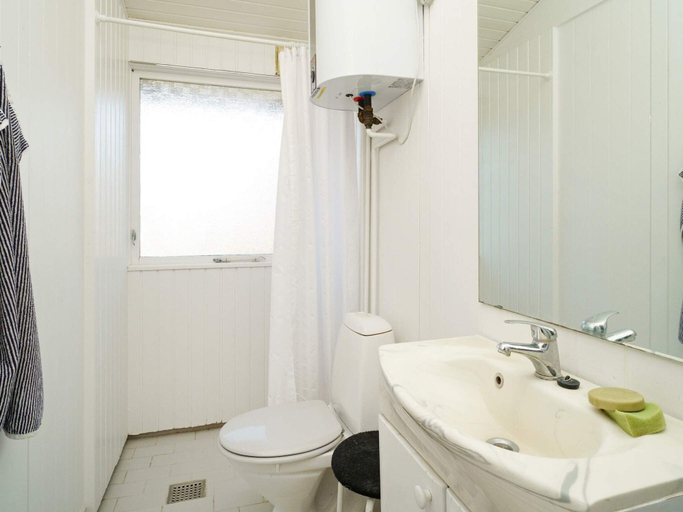 Bathroom, 5 Person Holiday Home in Melby, Halsnæs