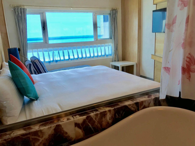 Bedroom 3, Hotel Bayview, Hualien