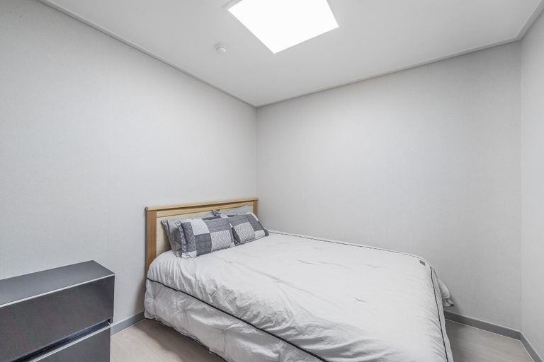 Bedroom 3, Tongyoung Sagaejeol Pension, Tongyeong
