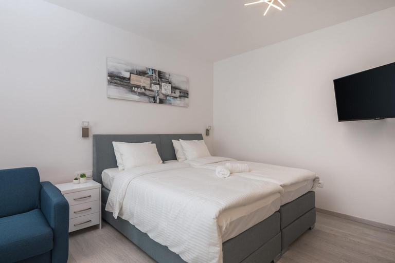 Others 3, Luxury Studios & Rooms Seven, Split