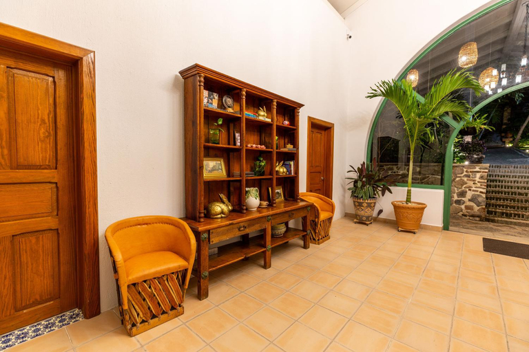 Food & Drinks 5, Plaza Chapala Hotel, Chapala