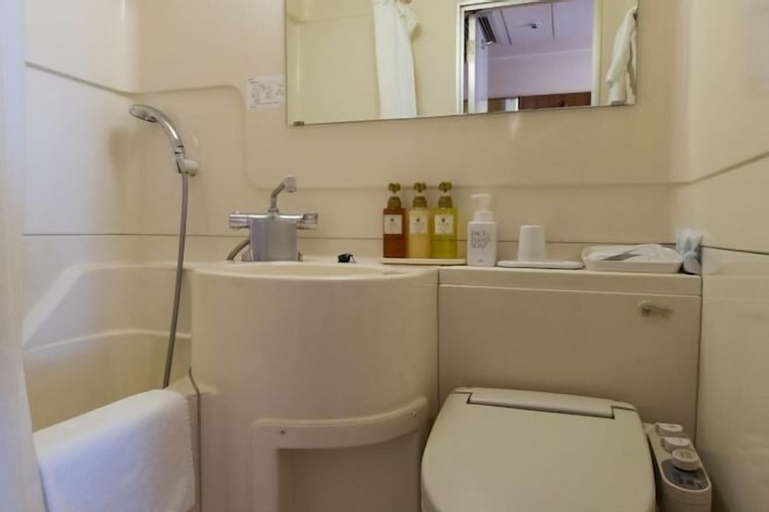 Bathroom 4