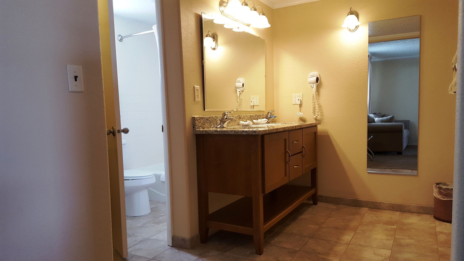 Bathroom 3, Bristlecone Motel, White Pine