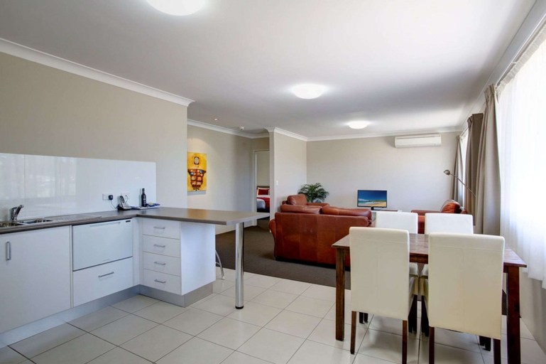 Dining Room 5