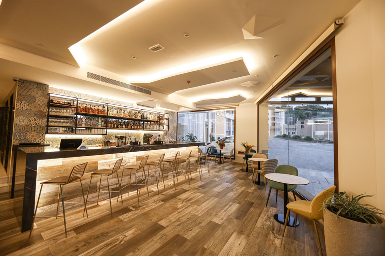 Food & Drinks 5, Majestic Byblos Grand Hotel, Jubail