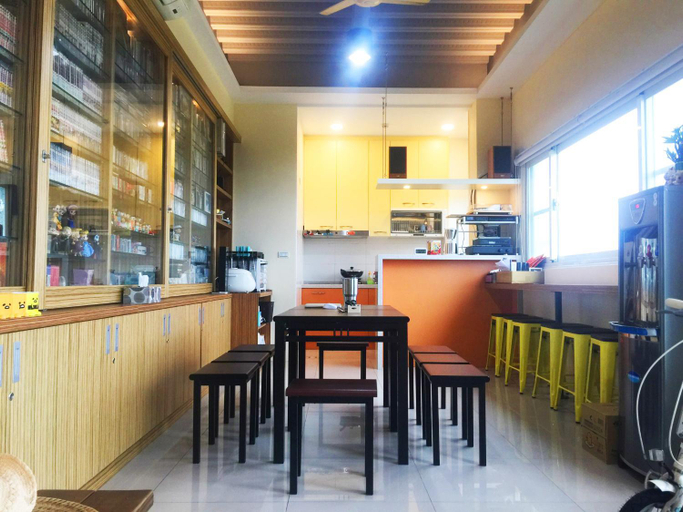Others 4, Mr. Sloth & Mrs. Cat B&B, Taitung