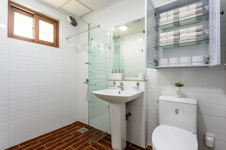 Bathroom, Jeju Garden Pension, Seogwipo