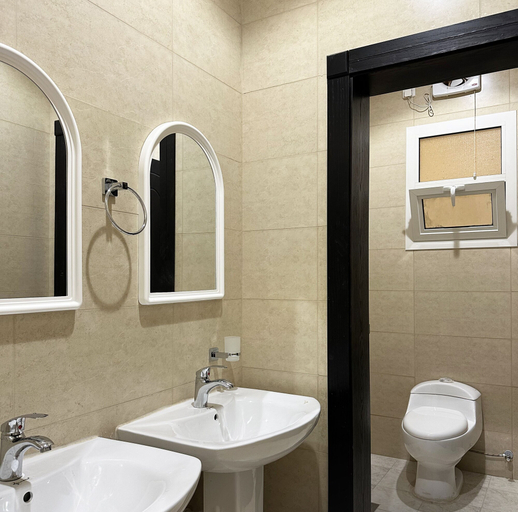 Bathroom 4, Al-Mutamarat A-3 Timeless History GX37, Riyadh