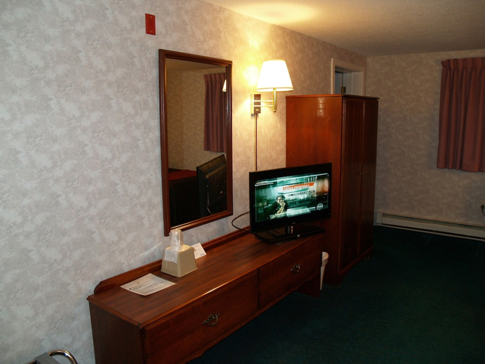 Others 4, Bangor Motor Inn &amp; Conference Center, Penobscot