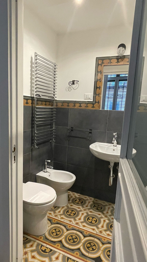 Bathroom 5, Donna Franca Florio, Palermo