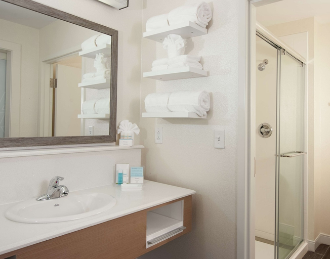 Bathroom 3, Hampton Inn And Suites Augusta Washington Road I 20 Ga, Richmond