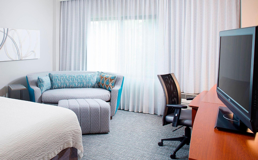 Bedroom 4, Courtyard By Marriott Roanoke Airport, Roanoke City