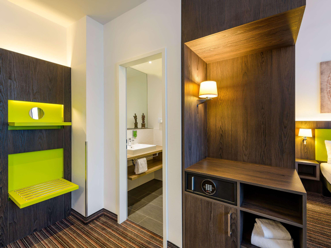 Bathroom 11