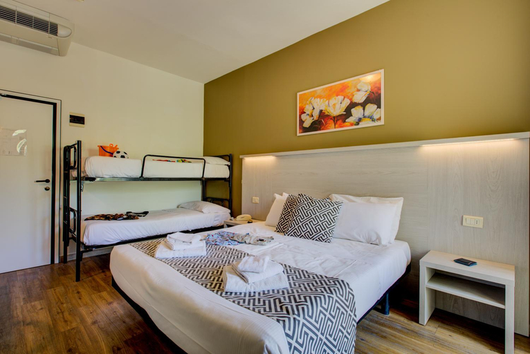 Bedroom 3, Christian Hotel, Rimini