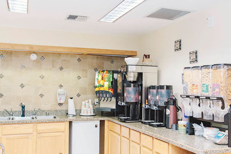 Food & Drinks 5, GuestHouse Bellingham, Whatcom