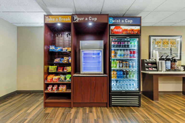 Food & Drinks 5, Comfort Inn Herndon-Reston, Fairfax