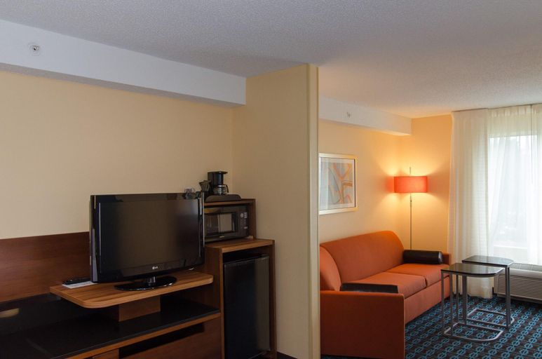 Bedroom 4, Fairfield Inn Hartsville, Darlington