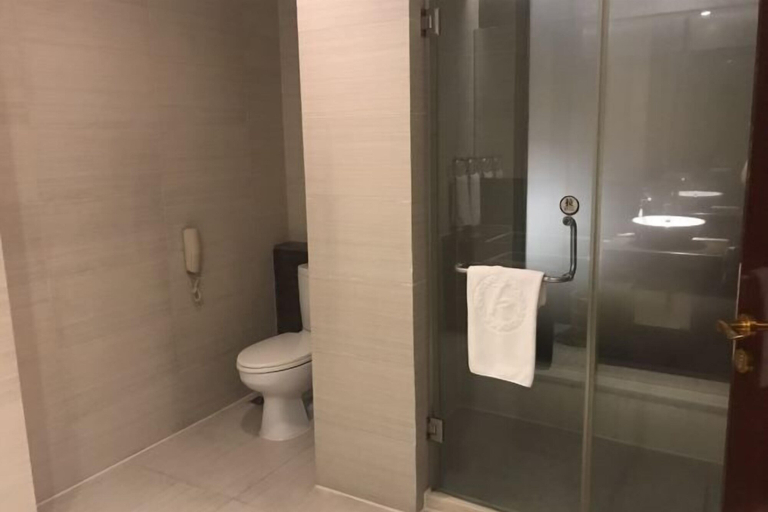 Bathroom 5, King Sa Hotel, Quanzhou