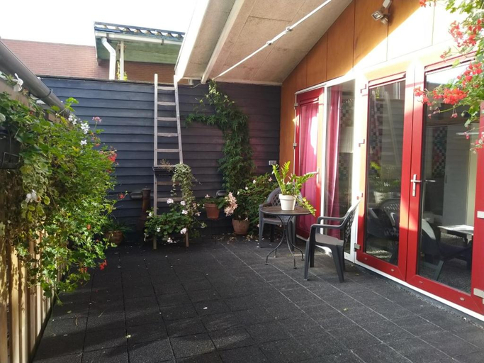 Others 3, B&B 16C Maassluis NL, Maassluis