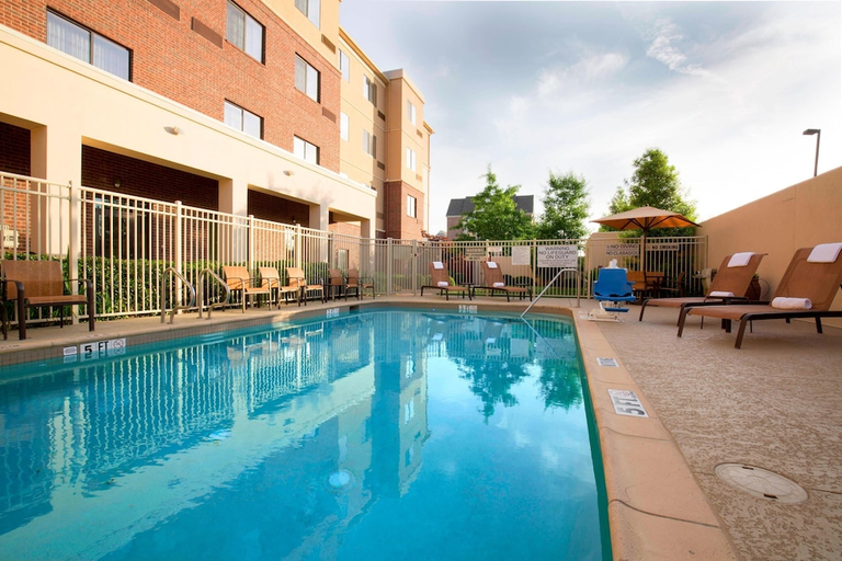 Sport & Beauty 5, Courtyard Dallas Arlington South, Arlington