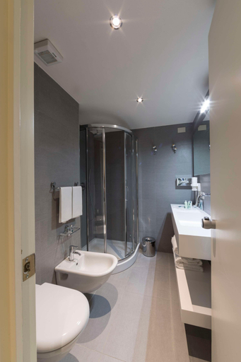 Bathroom 5, UNA HOTELS Forte Dei Marmi, Lucca