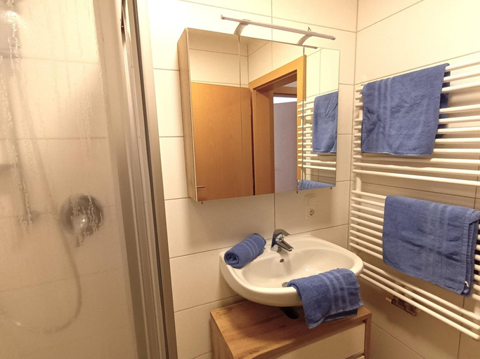 Bathroom 4, Apartment in Tyrol near Ski Slopes, Landeck