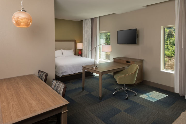 Bedroom 3, Hampton Inn & Suites Asheville Biltmore Village, Buncombe
