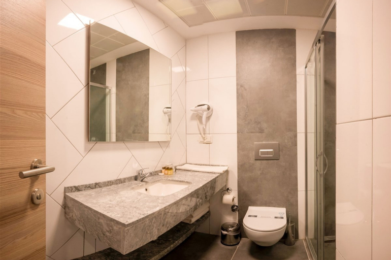 Bathroom 2