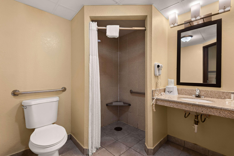 Bathroom 4, Days Inn by Wyndham Newton, Jasper
