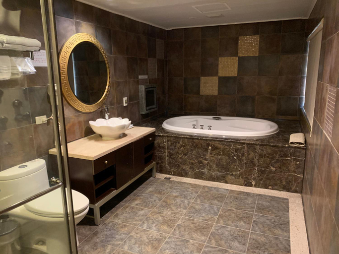 Bathroom 5, Crystal Business Motel, Hsinchu City