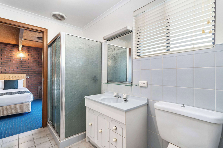 Bathroom 5