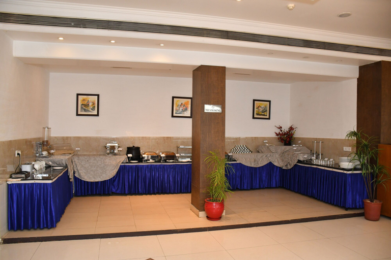 Food & Drinks 5, GIANZ HOTEL, Solan
