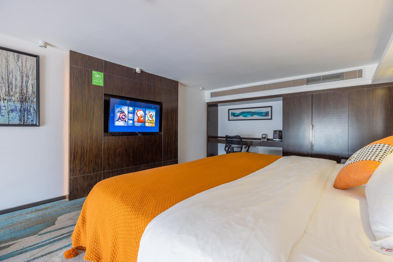 Bedroom 18