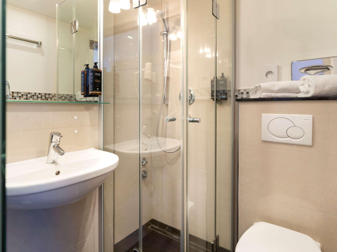 Bathroom 21