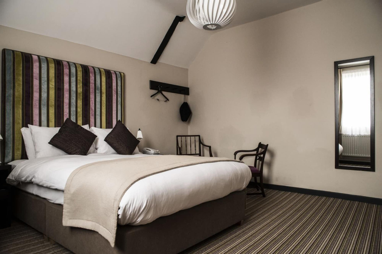 Bedroom 25