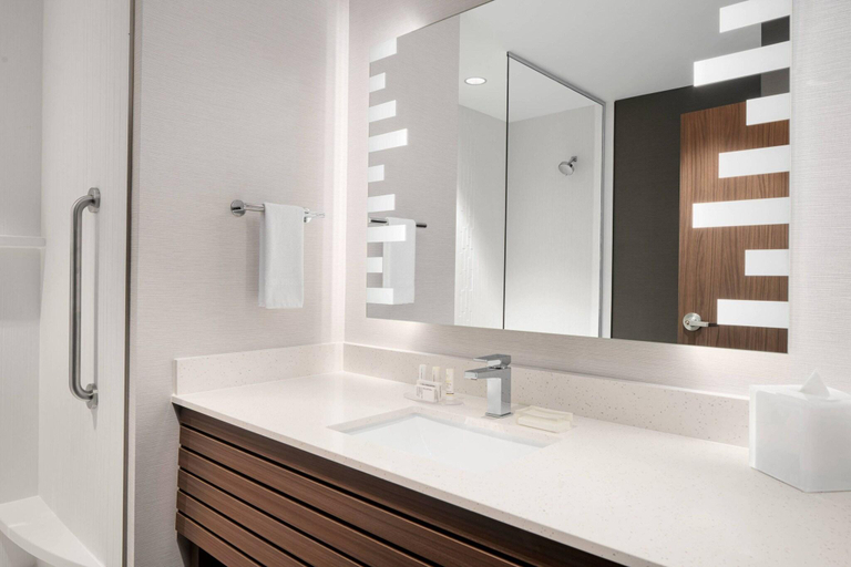 Bathroom 4, Courtyard by Marriott Houston I-10 West/Memorial, Houston