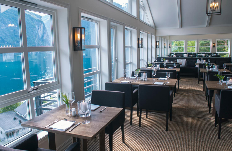 Food & Drinks 3, Grande Fjord Hotel, Stranda