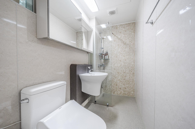 Bathroom 4, Tongyoung Sagaejeol Pension, Tongyeong