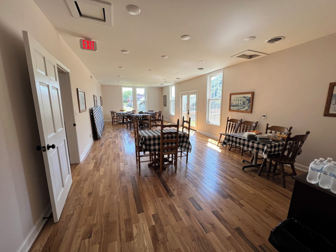 Food & Drinks, The Washington Inn, Grayson