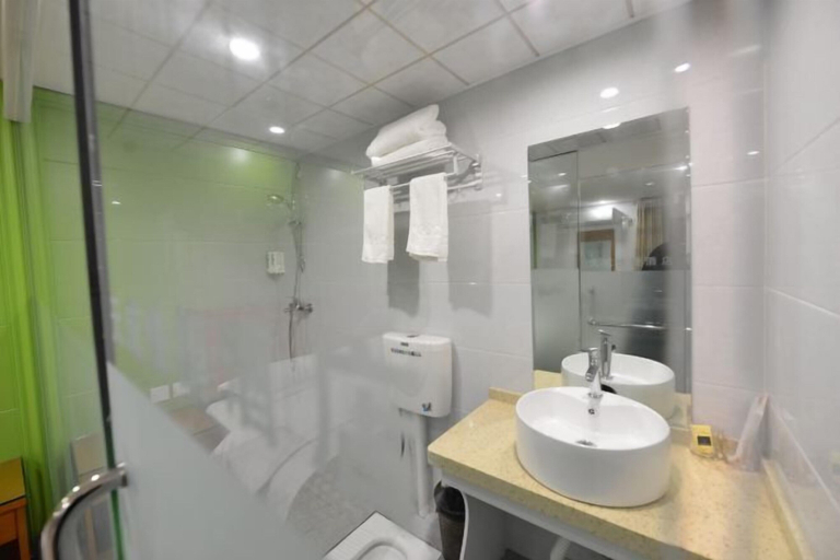 Bathroom 4, Tiancheng Jiudian, Deyang