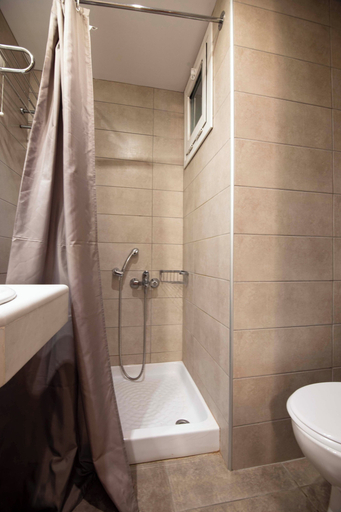 Bathroom 4, Galaxy Hotel, Attica