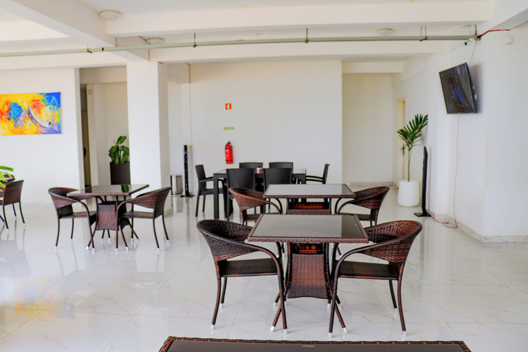 Food & Drinks 5, Hotel Coral da Ilha, Ingombota