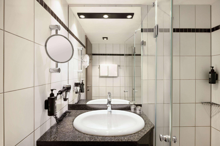 Bathroom 4, Vienna House Easy by Wyndham Berlin PrenzlauerBerg, Berlin