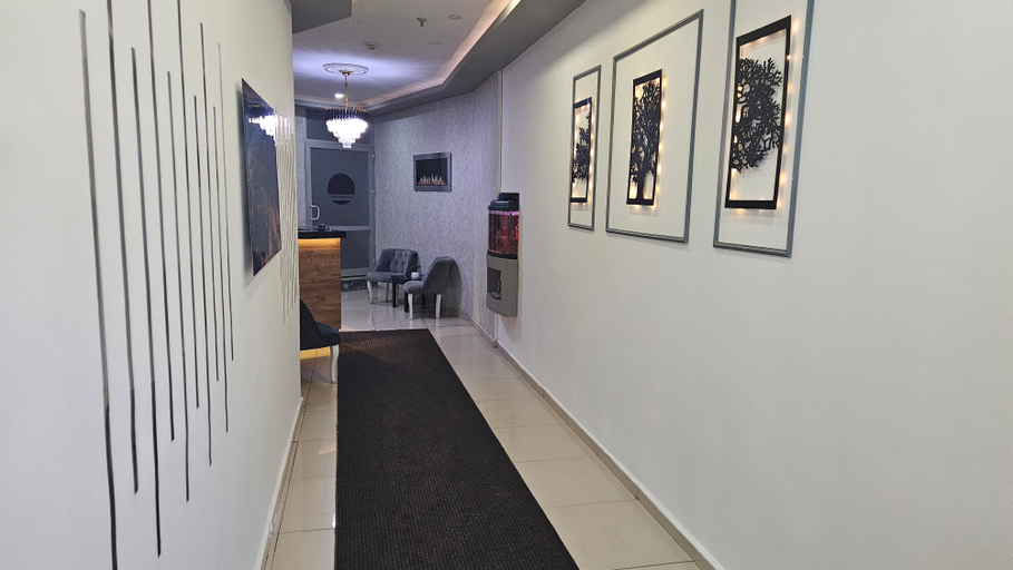 Public Area 2, Pointbreak Otel, Merkez