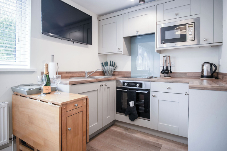 Others 4, Dolphin - 2 Bedroom Apartment - Saundersfoot, Pembrokeshire