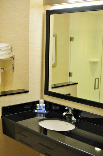 Bathroom 4, Fairfield Inn & Suites Omaha Northwest, Douglas