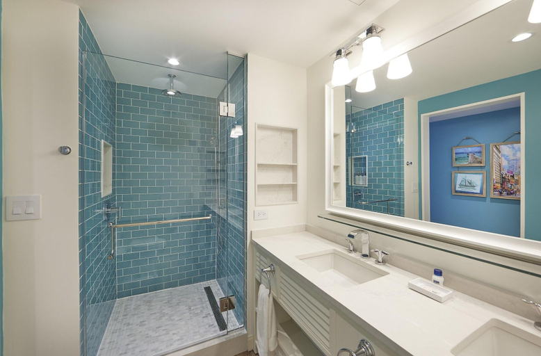 Bathroom 5, Margaritaville Resort Times Square, New York