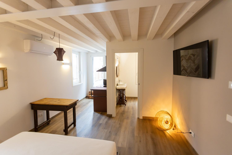 Others 3, Casa San Cristoforo, Venezia