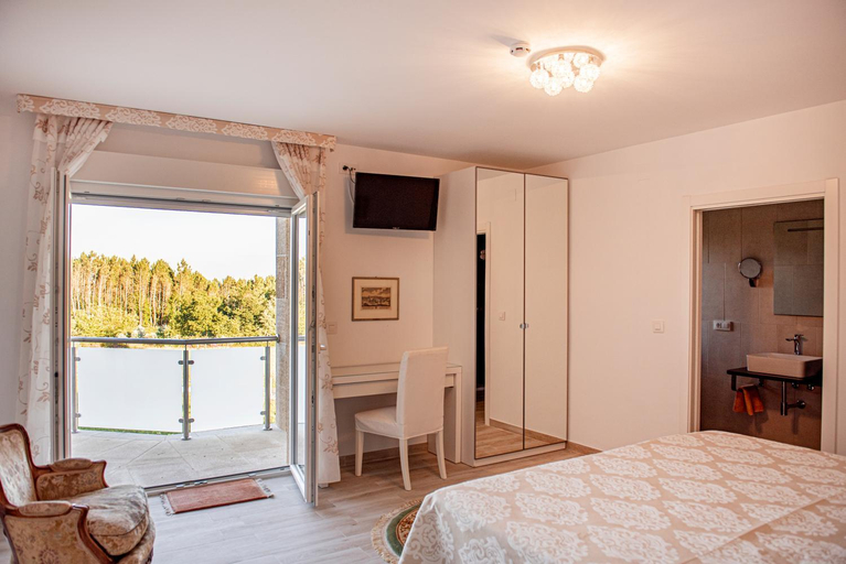Bedroom 3, Hotel Vilaseco, Lugo